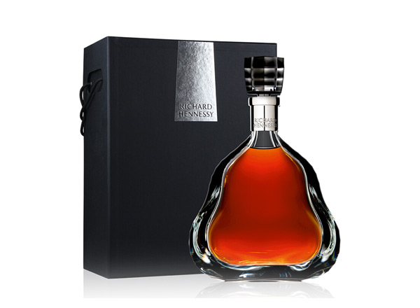 周口收购轩尼诗李察XO回收Hennessy洋酒干邑白兰地700ml